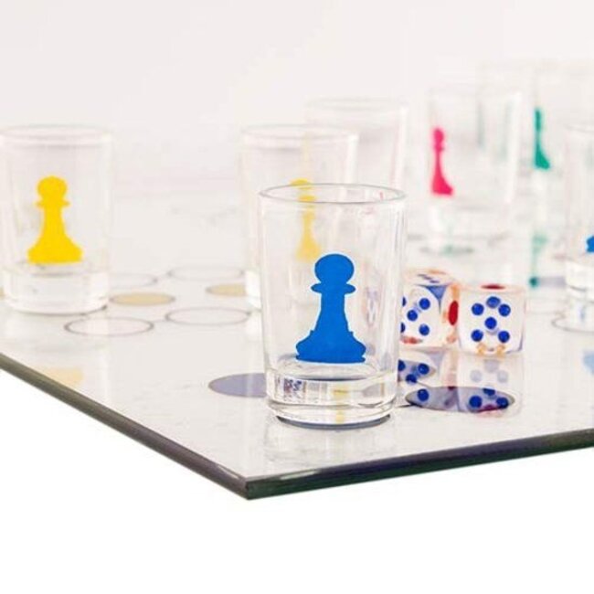 Out of the Blue Spel - Drankspel - Mens erger je niet - Incl. 16 Shotglaasjes & 2 dobbelstenen