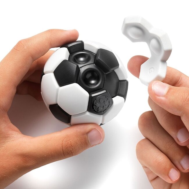 SmartGames Plug & play puzzler - Voetbal - IQ spel - 6+