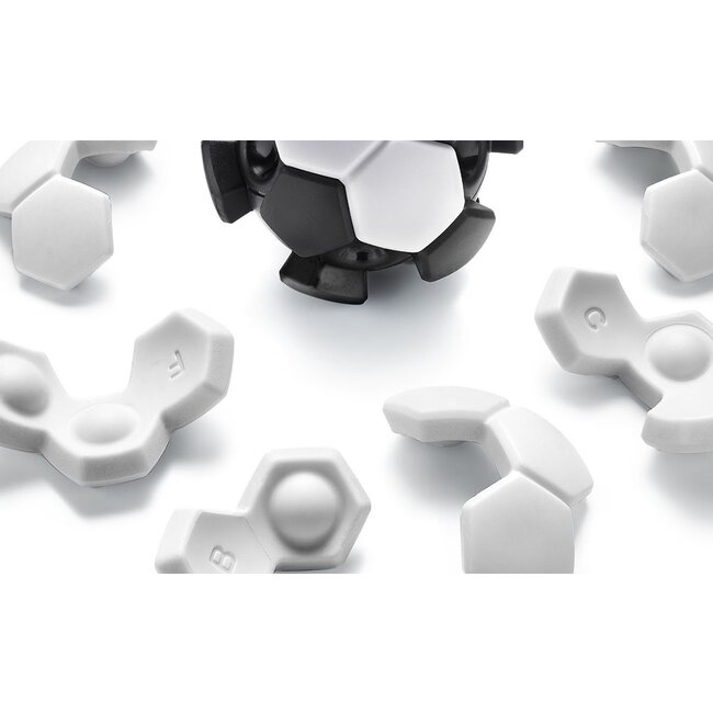 SmartGames Plug & play puzzler - Voetbal - IQ spel - 6+