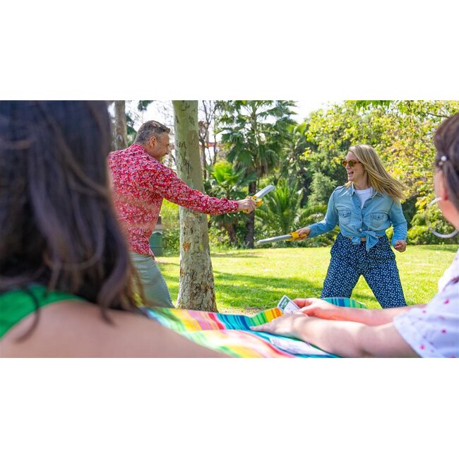 Exploding kittens Spel - Kaartspel - Let's hit eachother with fake swords