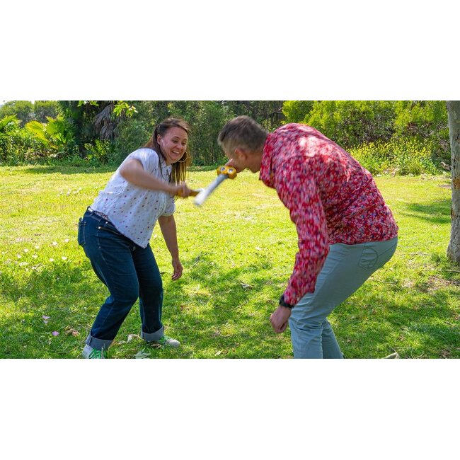 Spel - Kaartspel - Let's hit eachother with fake swords