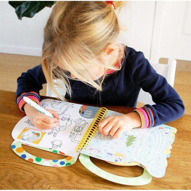 Avenir Kleuren met water - Vier seizoenen - Met spelletjes & stickers