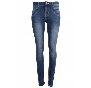 Mos Mosh Naomi Freedom