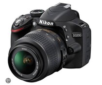 Nikon D3200 + 18-55mm VR