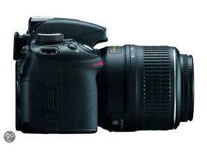 Nikon D3200 + 18-55mm VR