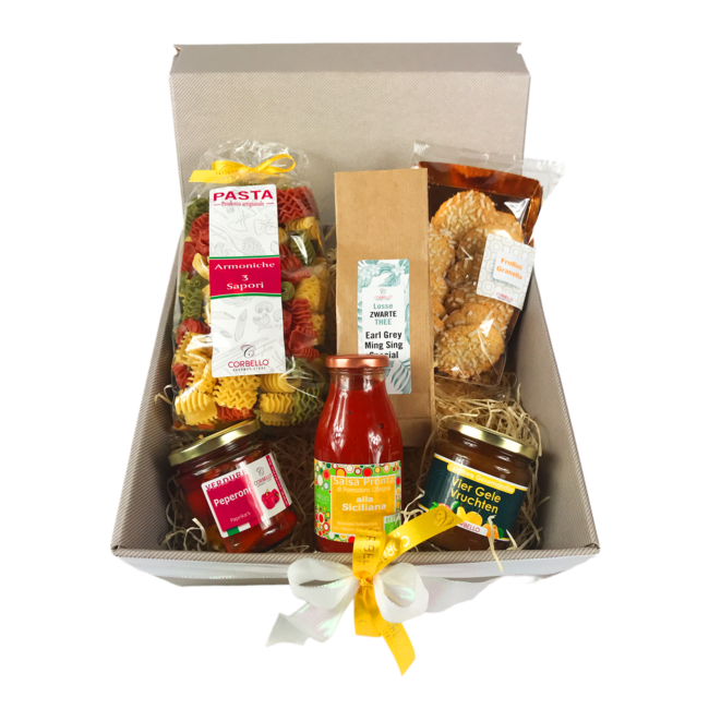 Geschenkmand 'Sweet and Savory'