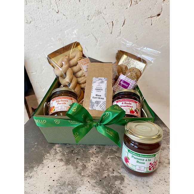 Geschenkmand 'Just Sweets & Tea'