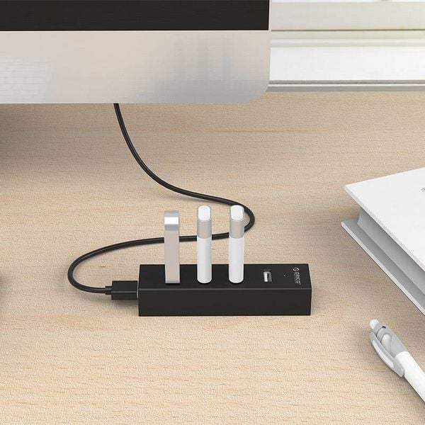 Orico USB 2.0 hub with 4 USB-A ports - 20cm cable - matte black