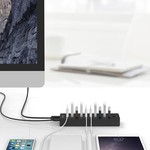 Orico USB3.0 Hub met 10 Type-A poorten - 5Gbps - Incl. Datakabel & Stroomadapter - aan/uit schakelaar - 30W - Zwart