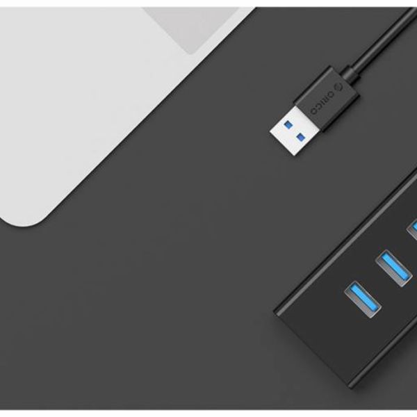Orico Hub USB 3.0 élégant avec 4 ports - pour Windows XP / Vista / 7/8/10 / Linux / Mac OS - Indicateur LED - Noir
