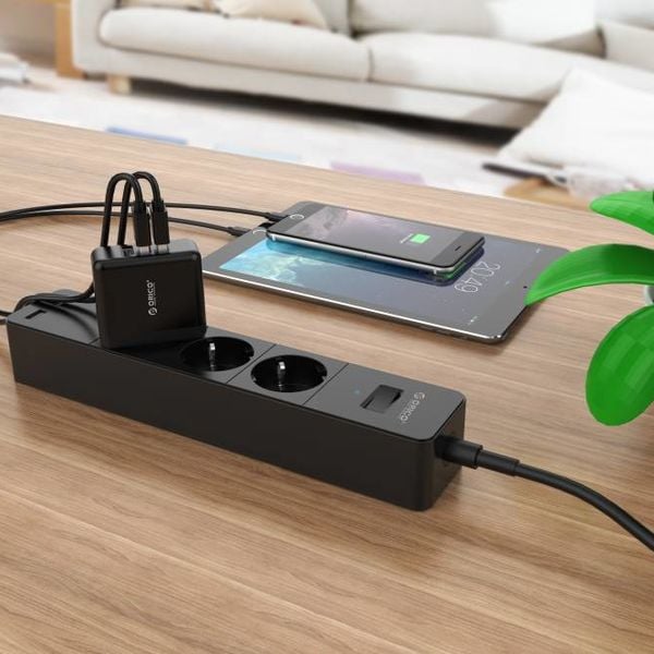 Orico Compact travel / home charger with 3x USB charging ports - 5V-2.4 per port - IC Chip - Black