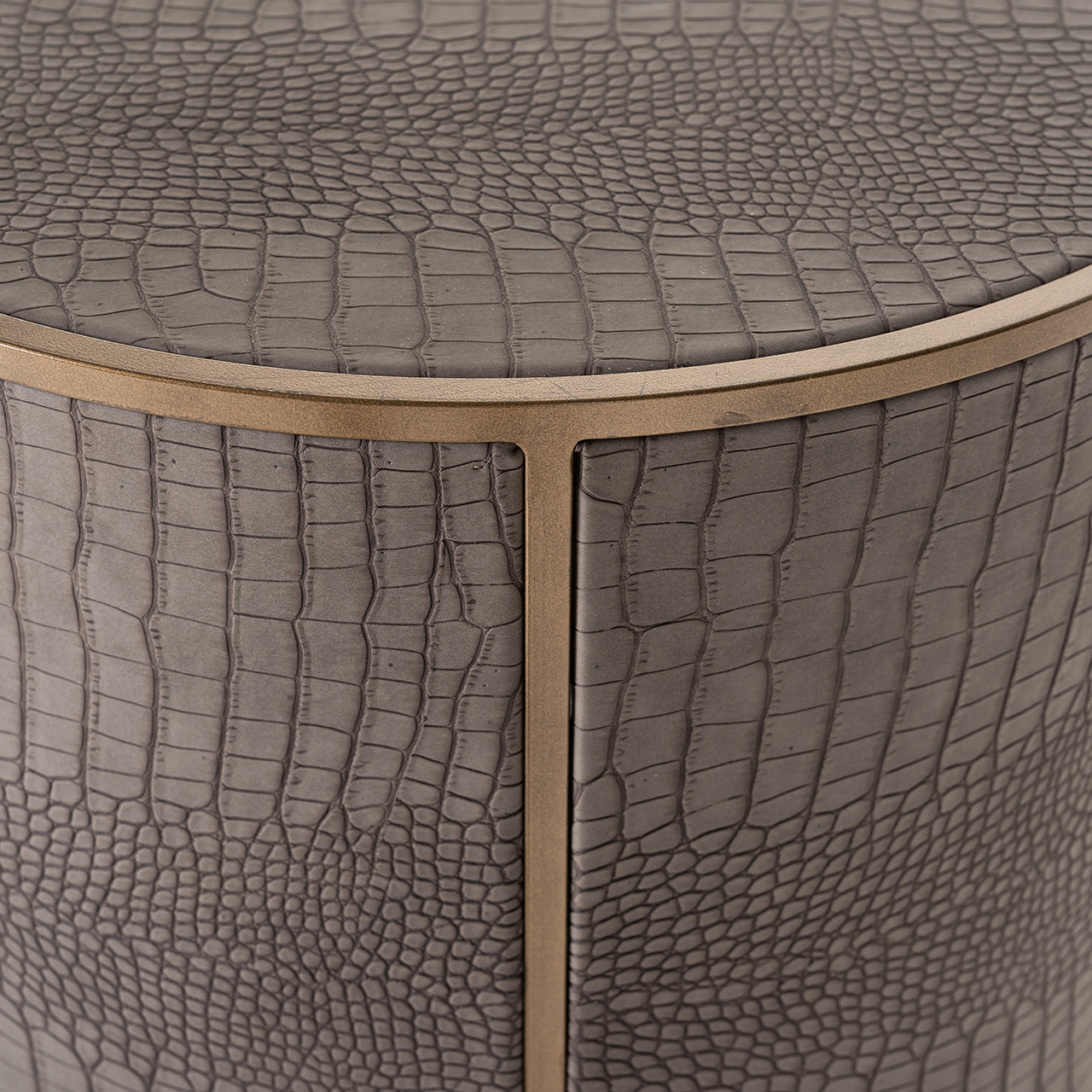 Bijzettafel Classio 45Ø Vegan Leather (Brushed Gold)