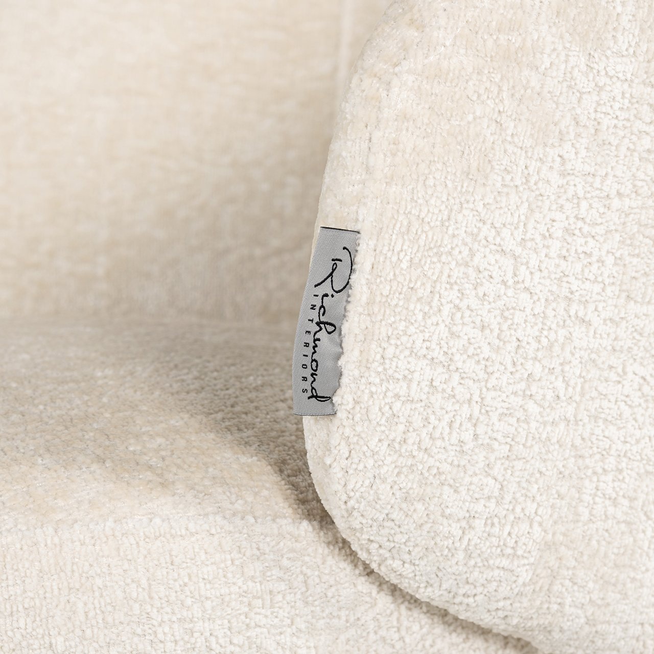 Stoel Amphara white chenille (FR-Bergen 900 white chenille)