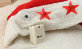 Partyline 12 x Bonnet Pere Noel+ 5e toile LED