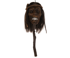 Partyline Afgehakt hoofd op stok 48 cm met licht | Halloween decoratie