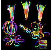 Breaklight.be Breaklight  Bâtons Lumineux Fluorescents Trois couleurs, Lot de 215 Pièces avec 100 Bracelets lumineux  et 115 Connecteurs pour faire des lunettes et des Bracelets