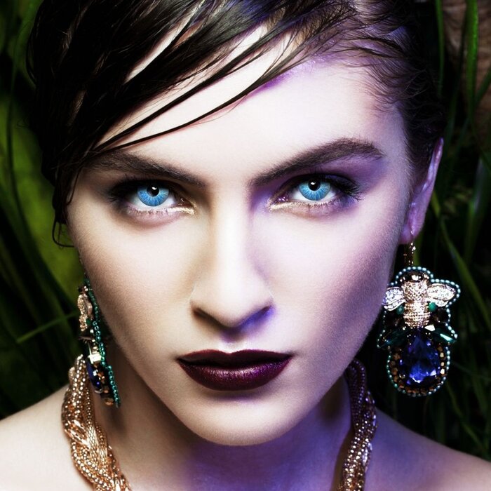 Aricona Sky Blue Eyes colored lenses - Light blue annual lenses