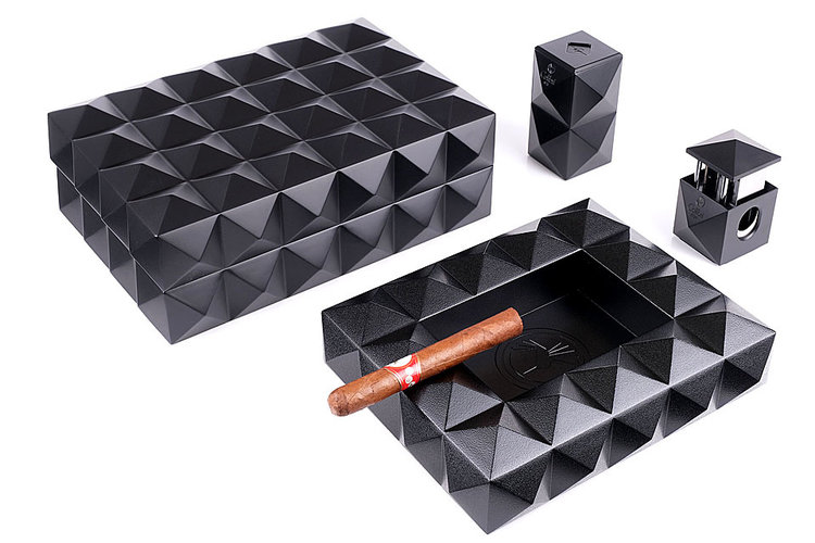Colibri Quasar Humidor Schwarz für 40–50 Zigarren