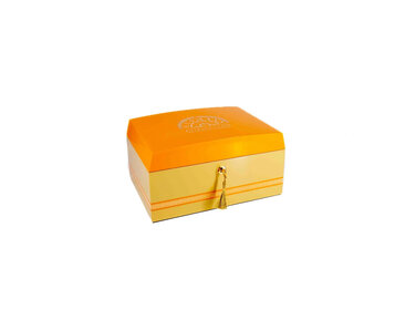 H.Upmann cremefarbener und gelber Humidor aus spanischem Zedernholz für ca. 70 Zigarren