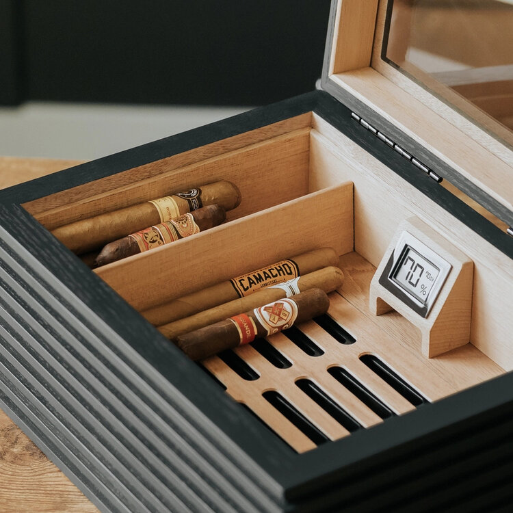 Klaro  KOBI Humidor mit Glasplatte für 60 Zigarren