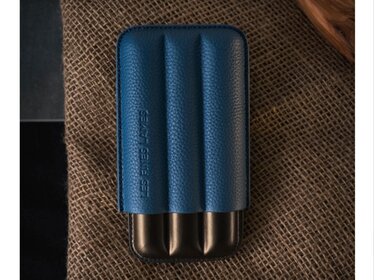 Les Fines Lames Trio Blue Zigarrenetui Leder Blau/Schwarz für 3 Zigarren