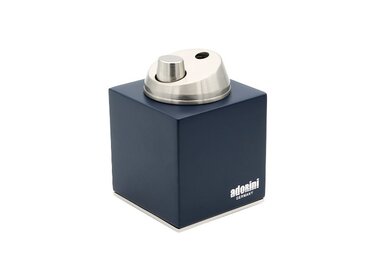 Adorini Tischfeuerzeug Matt Blau mit Soft-Touch-Oberfläche