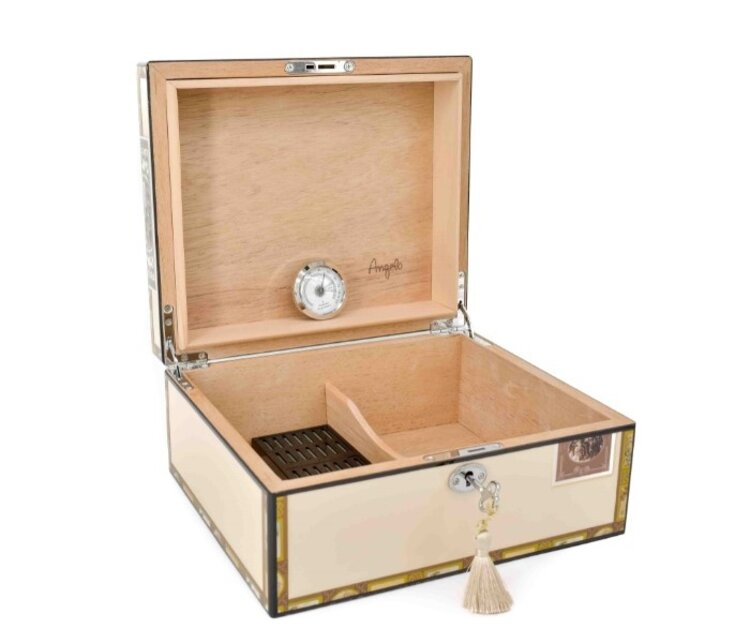 Angelo Zigarrenhumidor Zedernholz lackiert mit Cigar-Motiv, abschliessbar, für 35 Zigarren