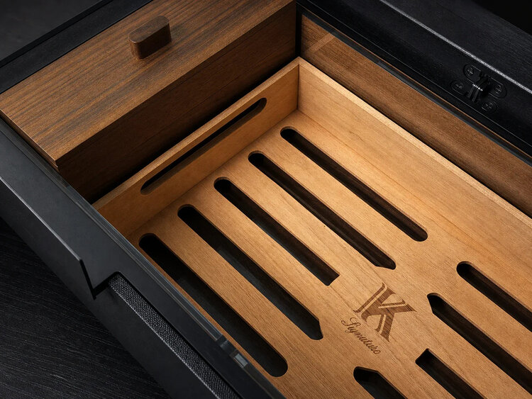 Klaro  Humidor Signature Walnuss mit Smart-Glas für 150–200 Zigarren Limited