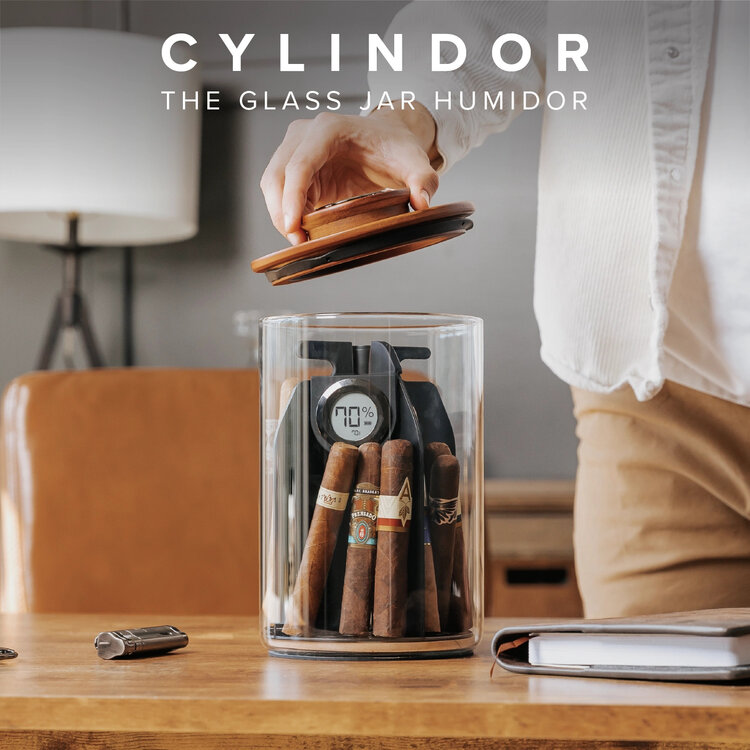 Klaro  Humidor Cylindor Glas mit Akazienholz-Deckel für 30–40 Zigarren