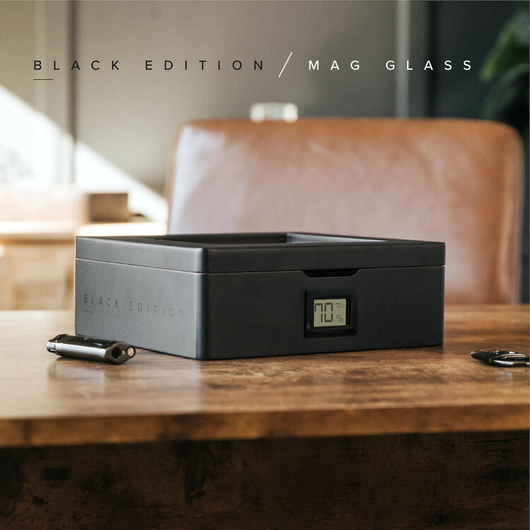 Klaro Humidor MAG Schwarz matt mit Magnetverschluss für 20–40 Zigarren