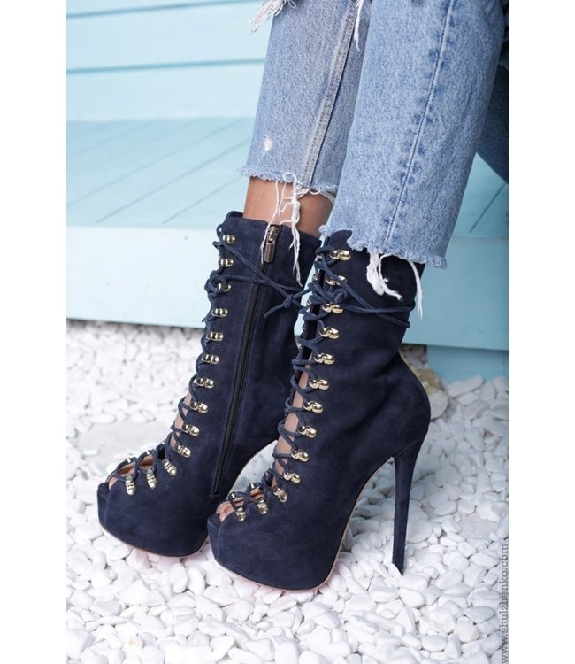 Designer lace ankle boots with zipper