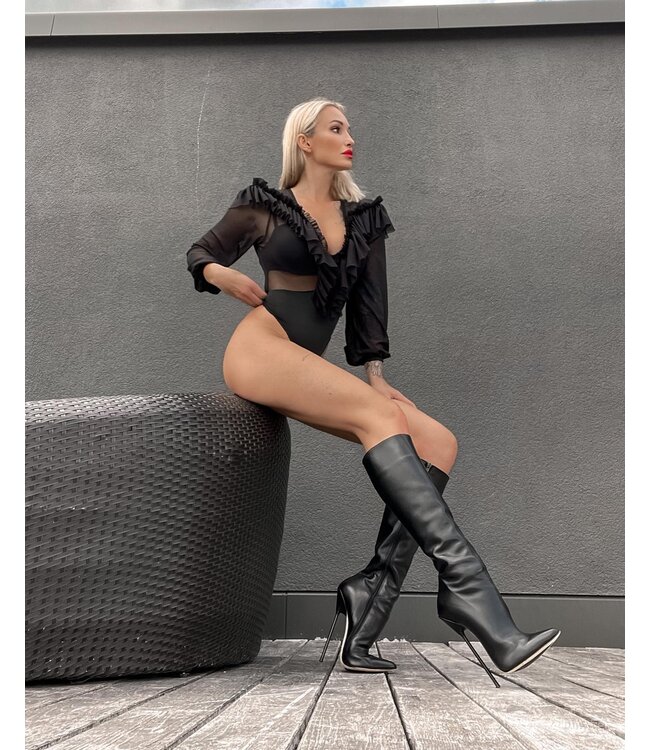 Gabriela in the Venus knee boots
