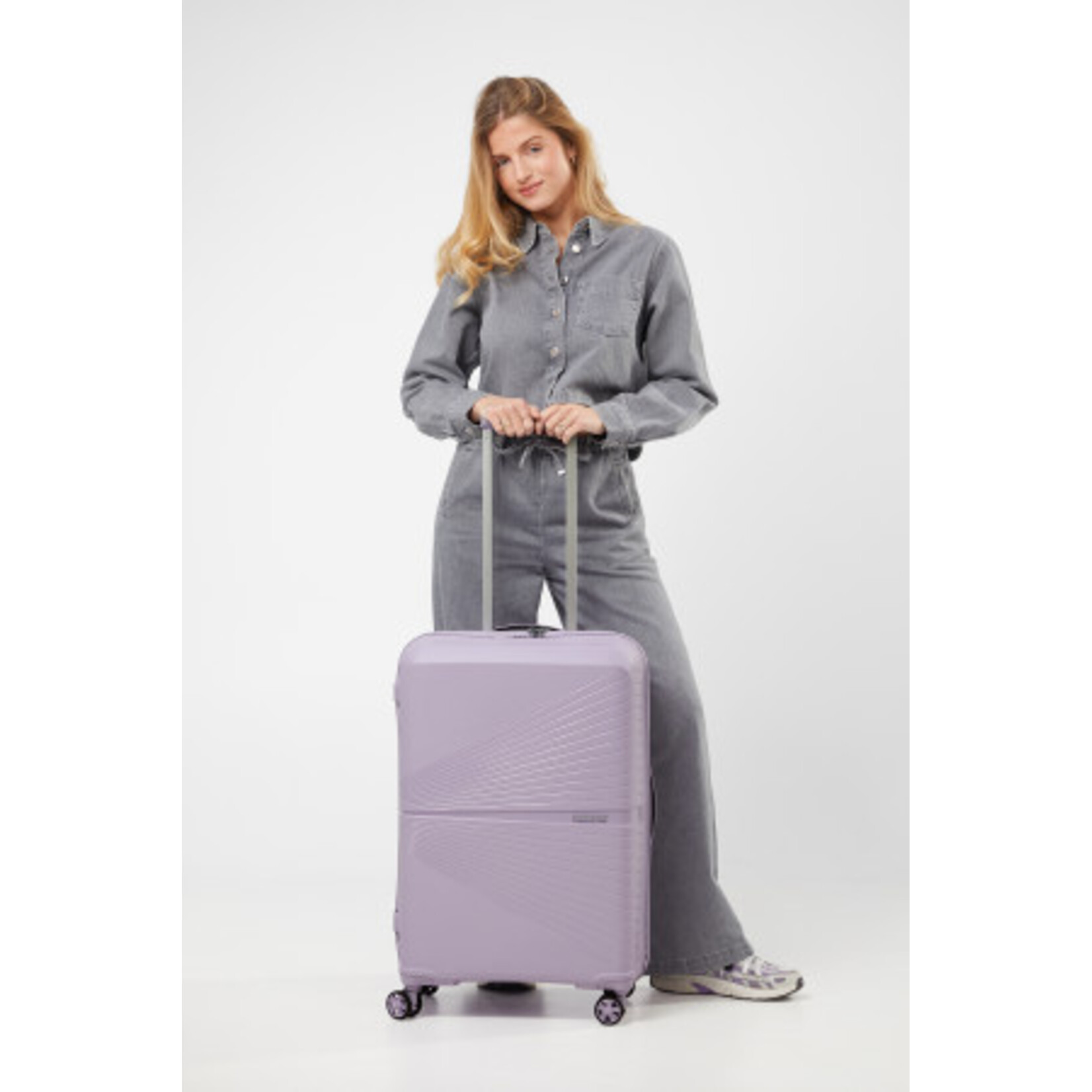 American Tourister American Tourister Airconic Spinner 67/24 TSA Stormy Lilac