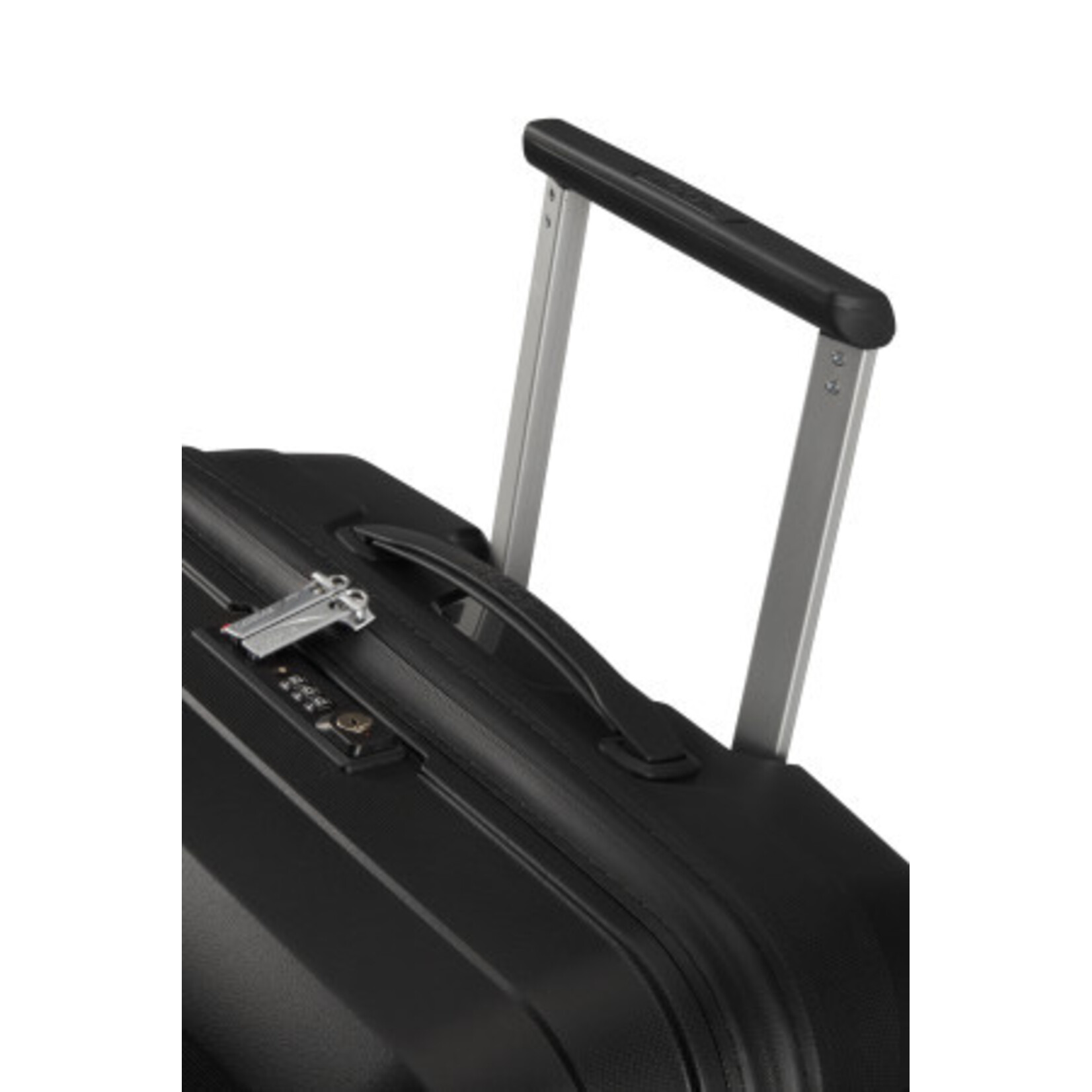 American Tourister American Tourister Airconic Spinner 77/28 TSA Onyx Black