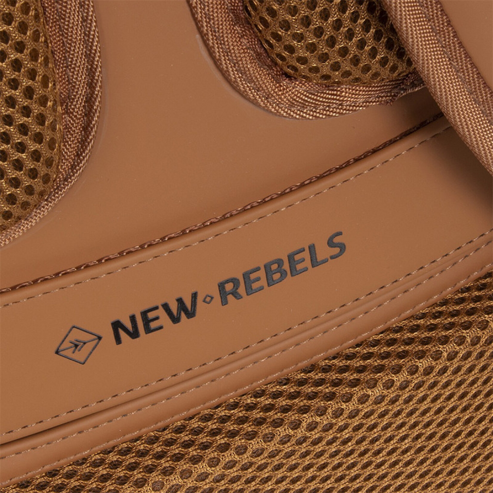 New Rebels New Rebels William rugtas 15.6 inch laptopvak 18 liter - cognac