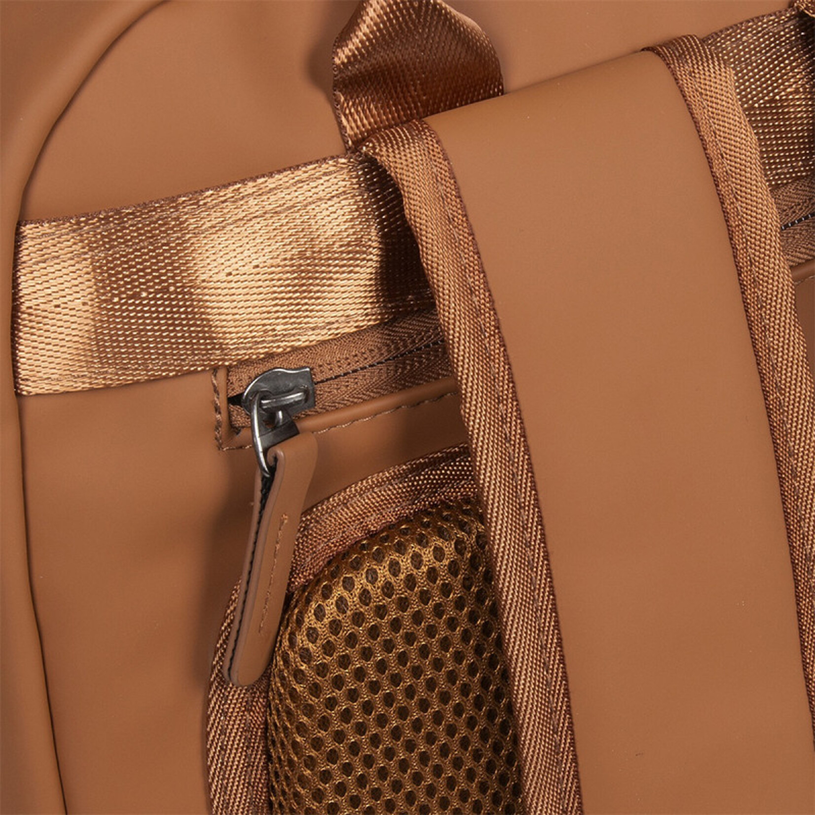 New Rebels New Rebels William rugtas 15.6 inch laptopvak 18 liter - cognac