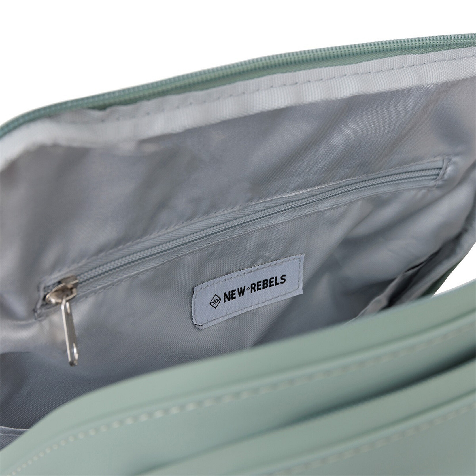 New Rebels New Rebels William rugtas 15.6 inch laptopvak 18 liter - salie green
