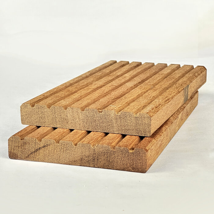 Hardhouten vlonderplank Bankirai 2.8 x 14.5 x 365 cm