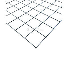 Gaaspaneel – afmeting: 1800 x 1800 – maaswijdte 100x100 mm – dikte 4 mm – zwart geplastificeerd (RAL 9005)