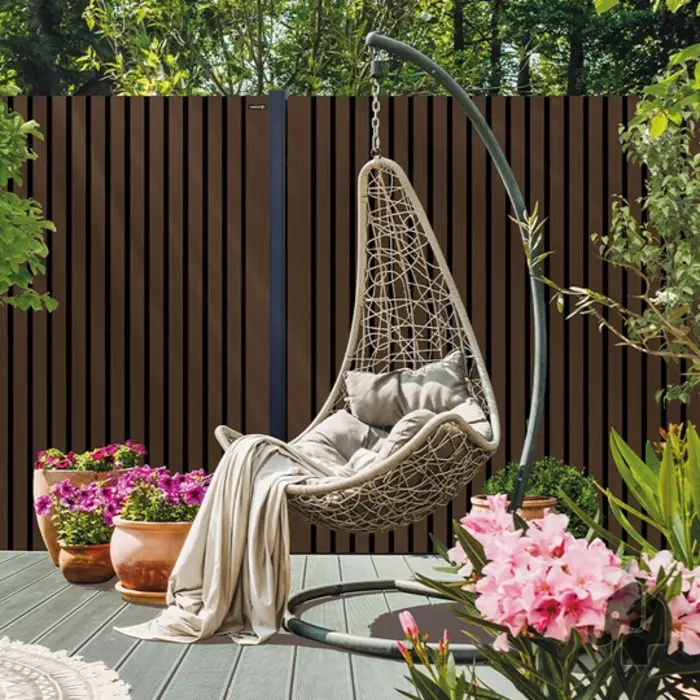 Schutting Stripes Black | Houtcomposiet | FSC | 180x180cm Elephant | Natural dark brown