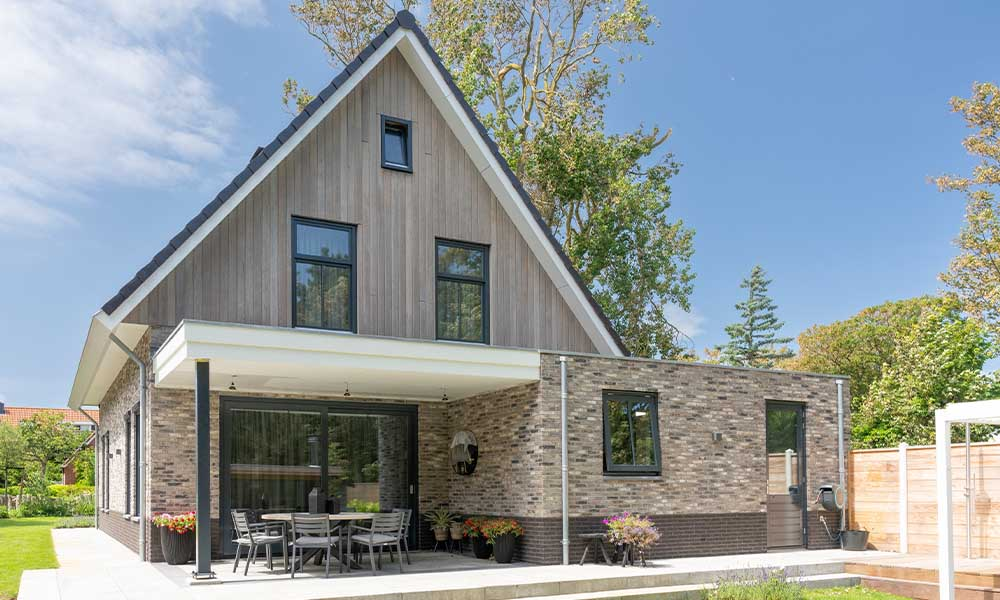 Yellow Cedar boeideel 80mu gegrond 18x235x5900mm