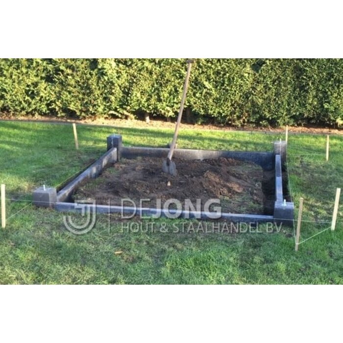 Betonpoer Oud Hollands 10 x 10 x 60cm - schroefhuls M16