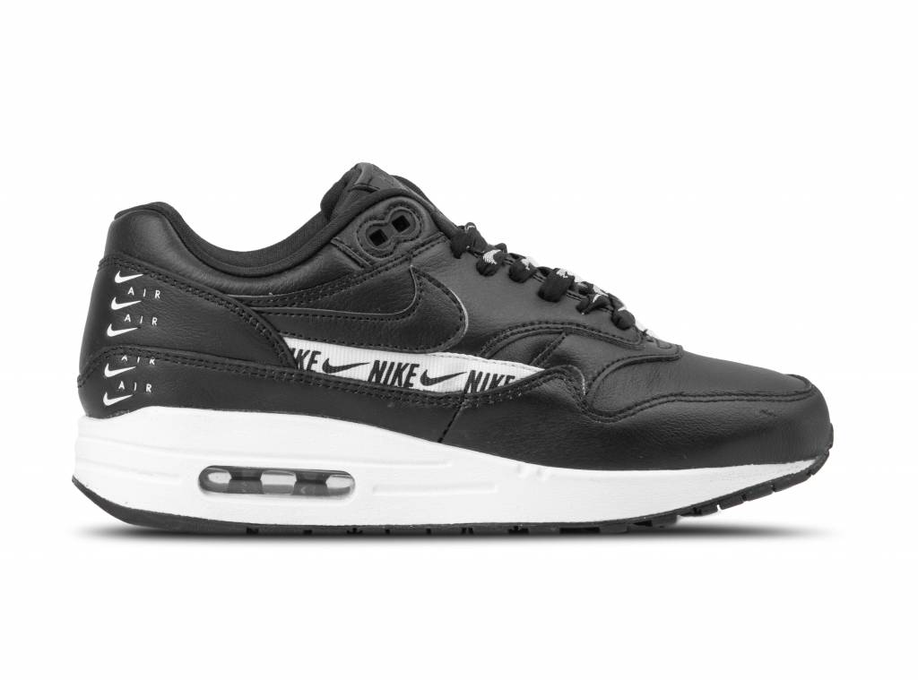 air max one black white