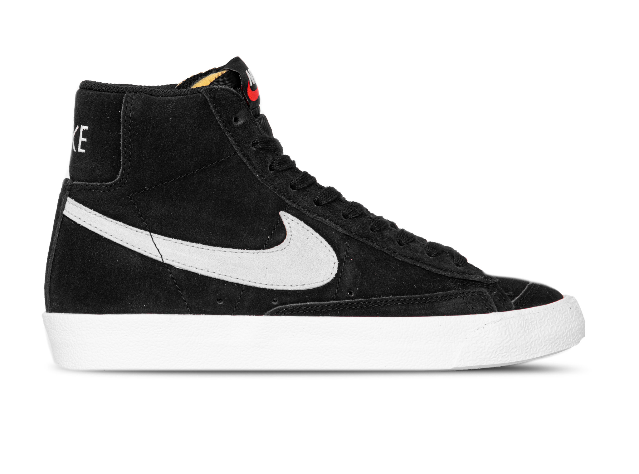 nike blazer trainers in white and black