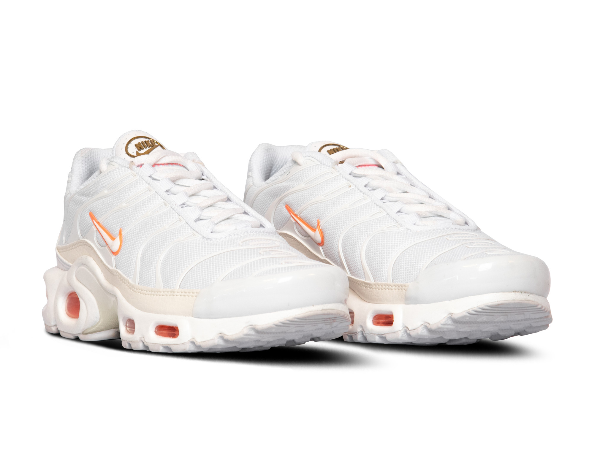 nike air max plus white gold