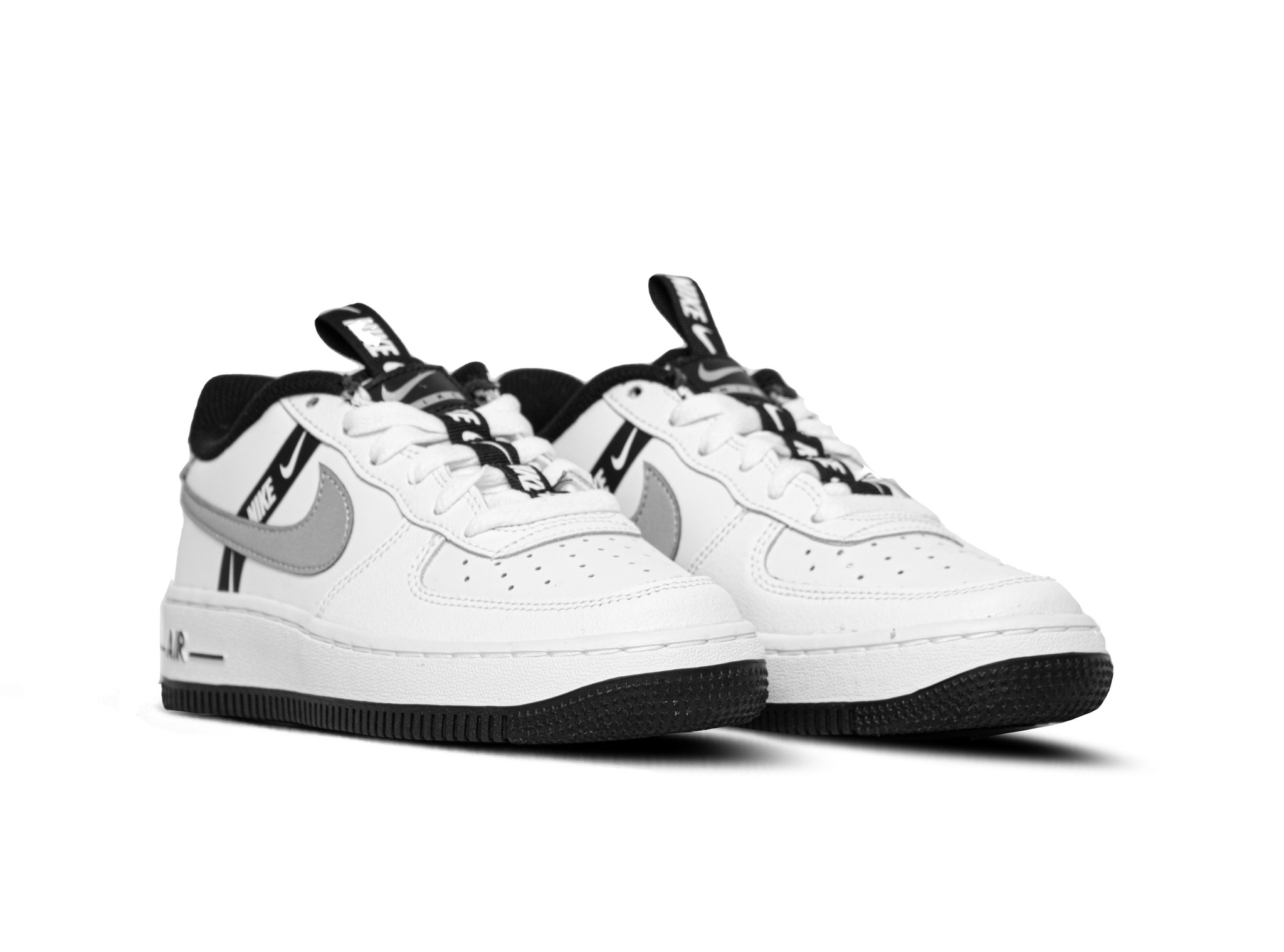 black and white air force 1 lv8