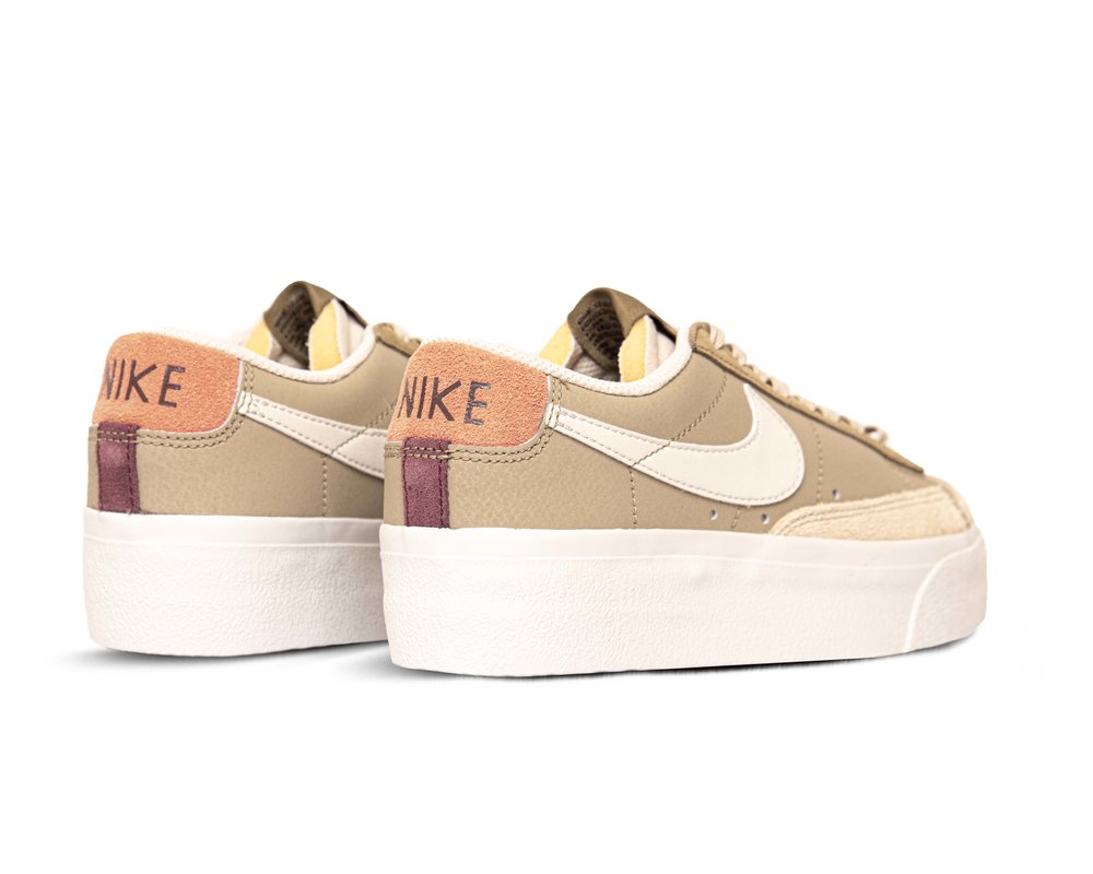 Nike Blazer Low Top Khaki Light Bone Madder Root Hazel Rush DQ9318 200