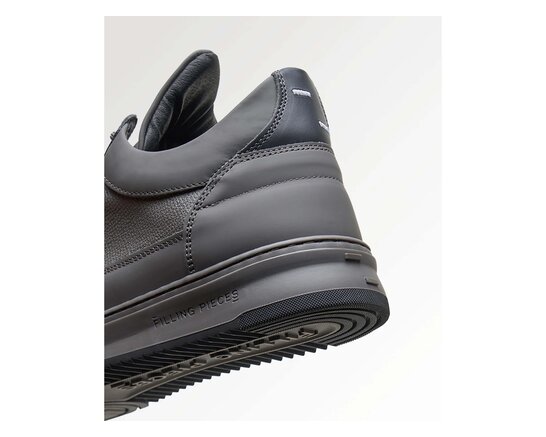 Low Top Tech Crumbs All Grey 300219 175 Filling Pieces Low Top Tech Crumbs All Grey 300219 175