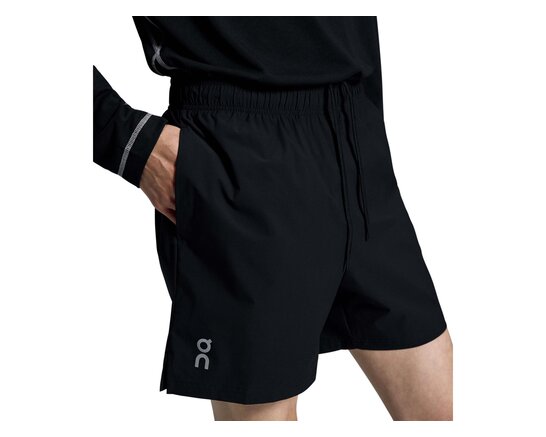 ON 5" Core Shorts Black 1MF10120553