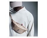 Waist Pack 2L Lite Sand 2UE30310554 ON Waist Pack 2L Lite Sand 2UE30310554